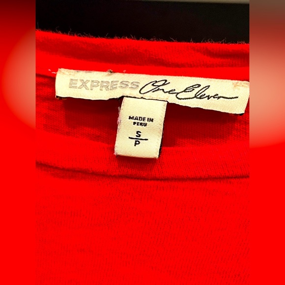 Express one eleven  influencer small statement, T-shirt, like new - Picture 3 of 3